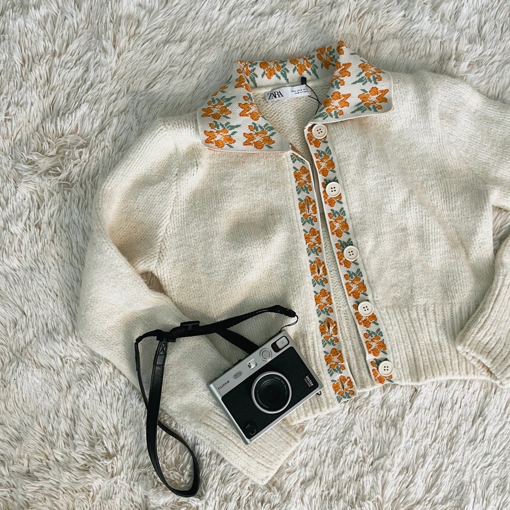 • Zara • NWT • Hippie Boho Embroidered  Collared Crop Sweater Cardigan •